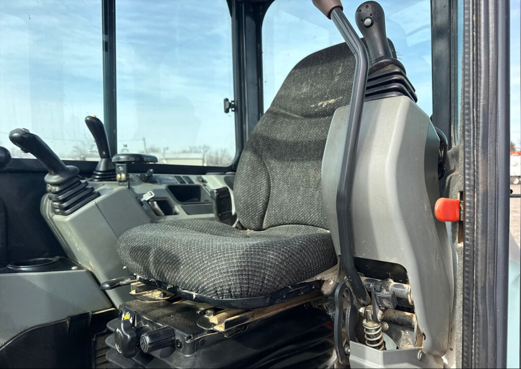 2015	Bobcat	E50